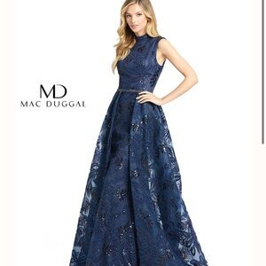 Mac duggal size 4 high neck navy blue dress